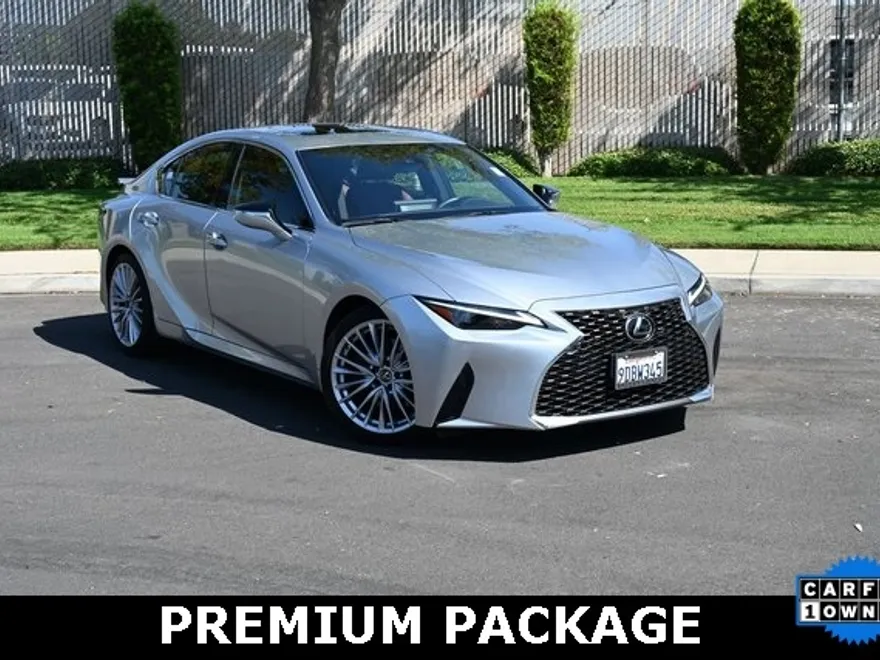 2022 Lexus IS 300 photo 1
