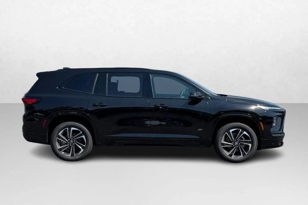 2026 Buick Enclave Sport Touring photo 1