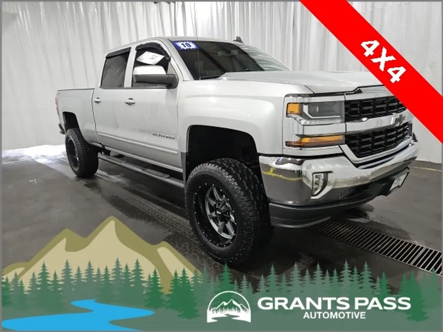 2018 Chevrolet Silverado 1500 LT photo 1