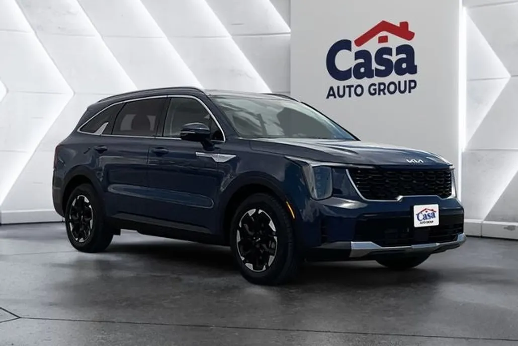 2025 Kia Sorento S photo 1