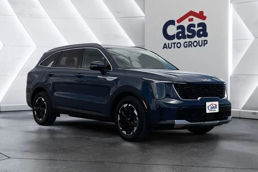 2025 Kia Sorento S photo 1