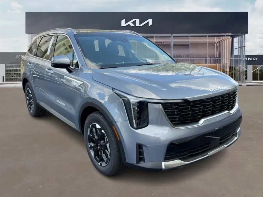 2025 Kia Sorento S photo 1