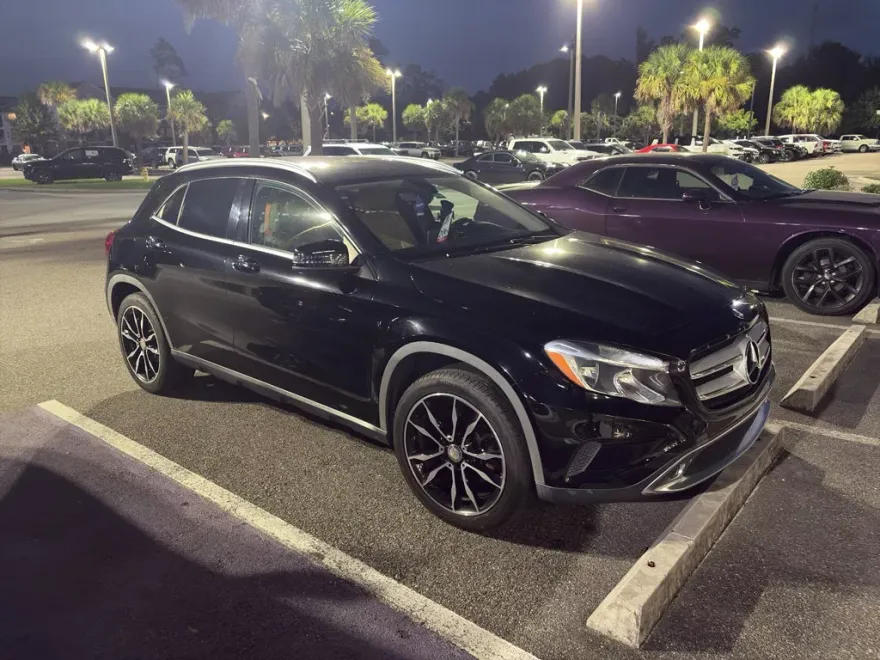 2017 Mercedes Benz GLA 250 photo 1