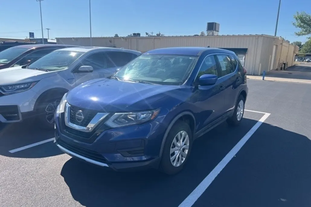 2018 Nissan Rogue S photo 1