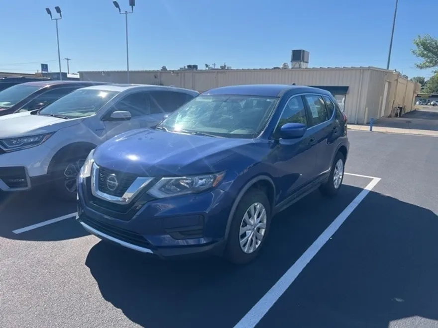 2018 Nissan Rogue S photo 1