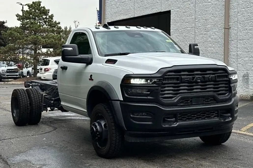 2025 Ram 5500 Tradesman photo 1