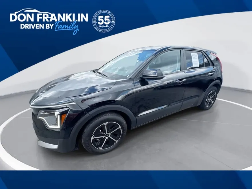 2024 Kia Niro LX photo 1