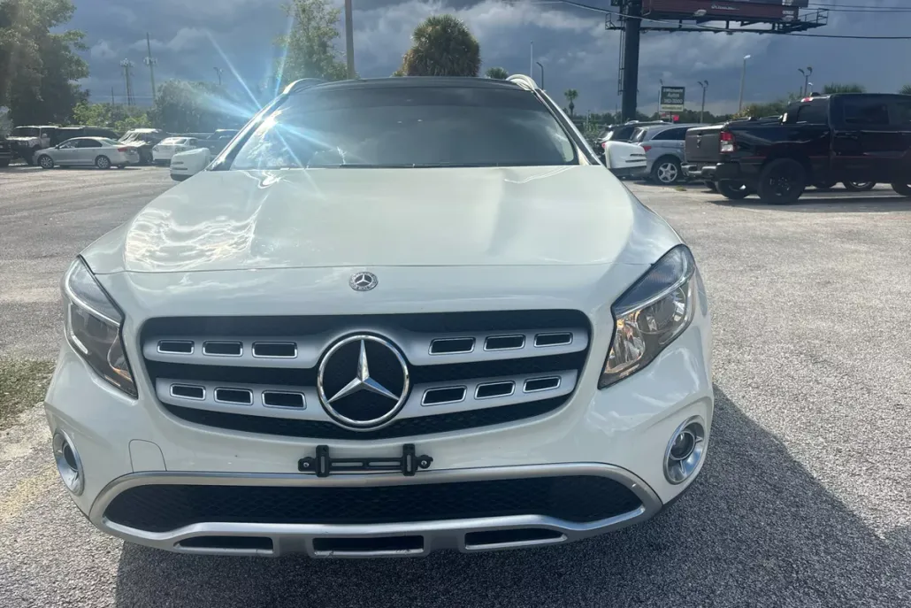 2018 Mercedes Benz GLA 250 4MATIC photo 1