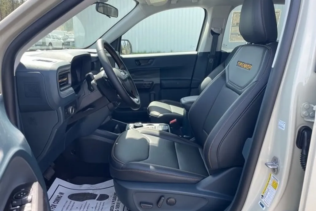 2025 Ford Maverick Tremor photo 1