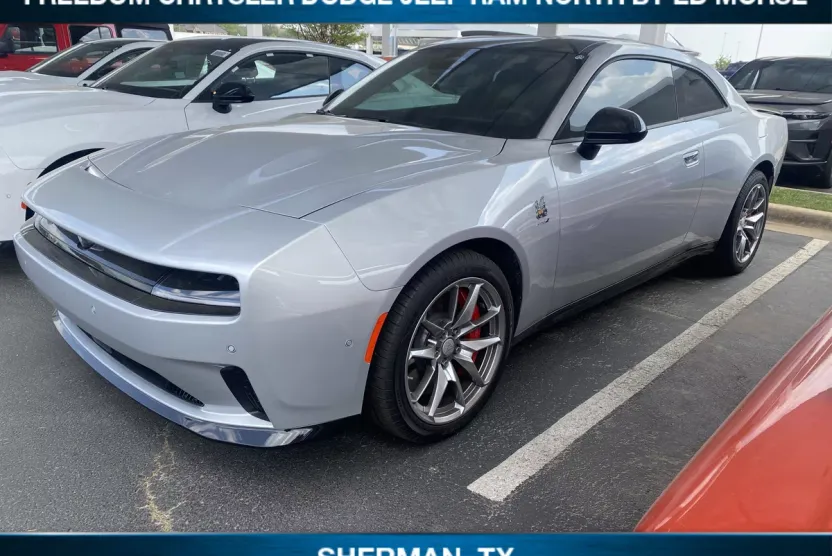 2025 Dodge Charger Daytona Scat Pack AWD photo 1