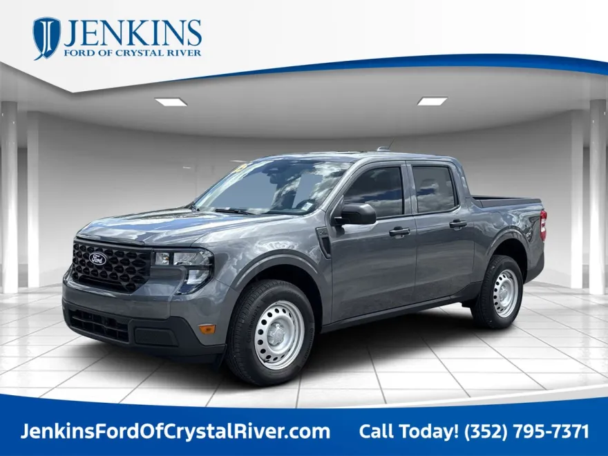 2025 Ford Maverick XL photo 1