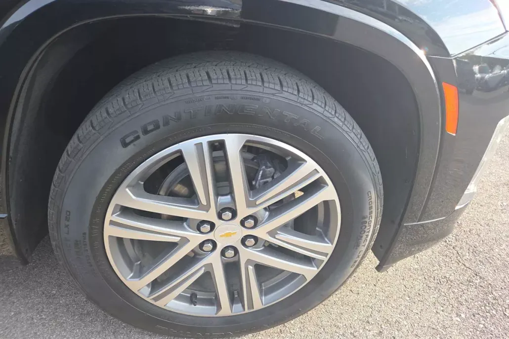 2023 Chevrolet Traverse High Country photo 1