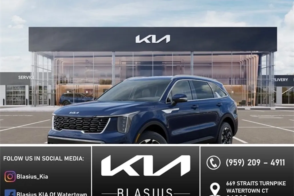 2025 Kia Sorento S photo 1