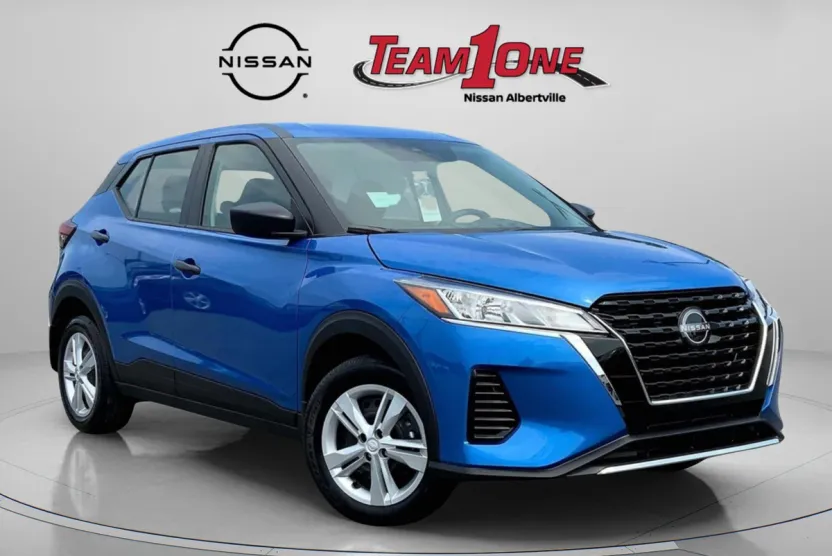 2025 Nissan Kicks Play S photo 1