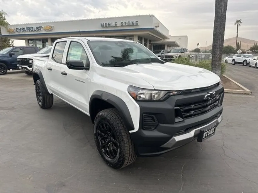 2026 Chevrolet Colorado Trail Boss photo 1