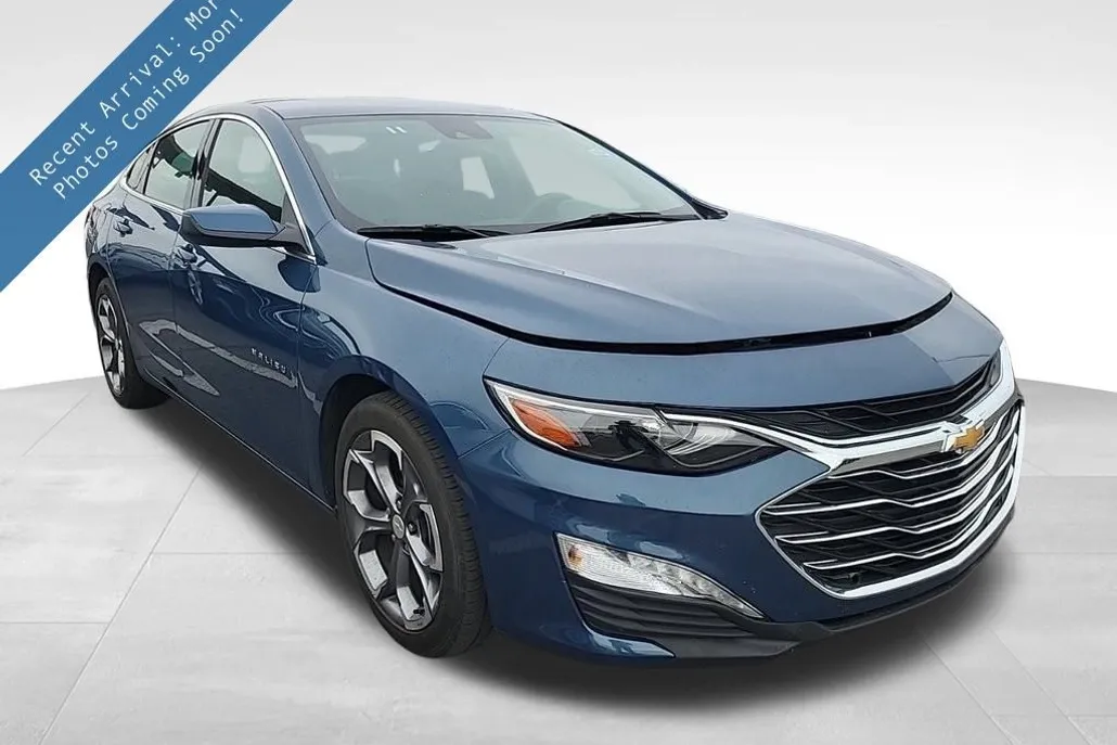 2024 Chevrolet Malibu 1LT photo 1