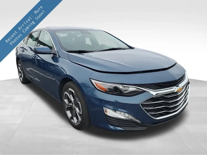 2024 Chevrolet Malibu 1LT photo 1