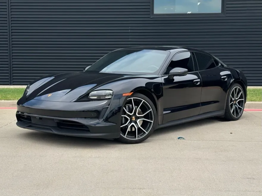 2023 Porsche Taycan photo 1