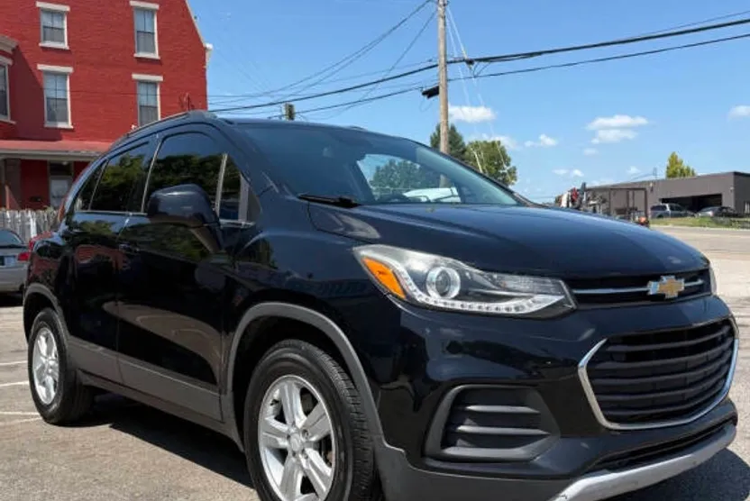 2017 Chevrolet Trax LT photo 1