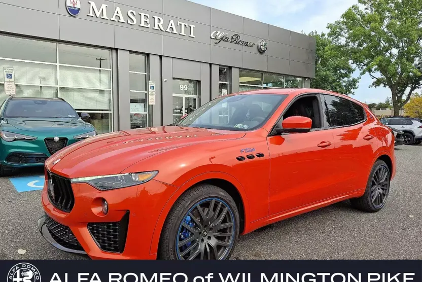 2023 Maserati Levante photo 1