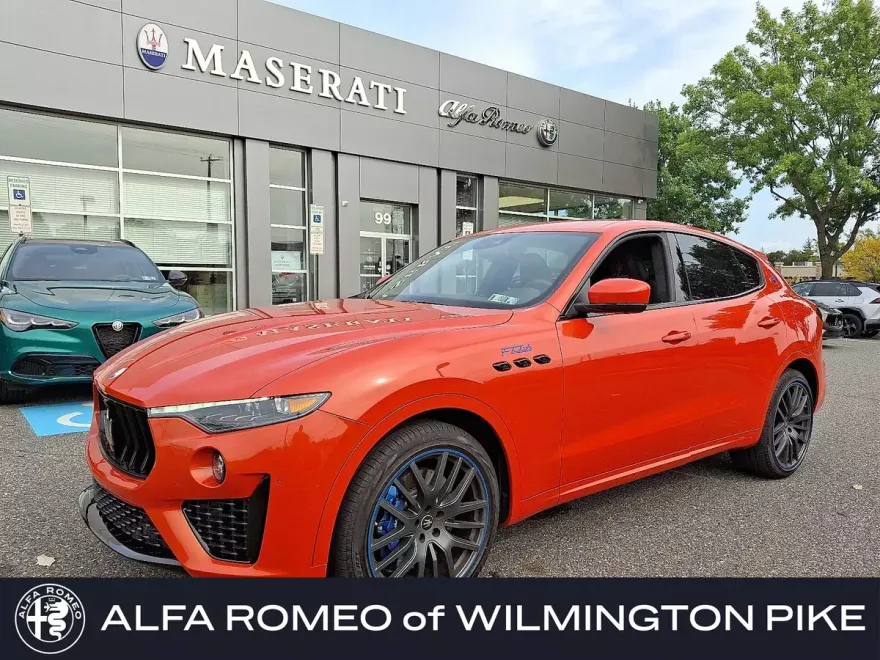 2023 Maserati Levante photo 1