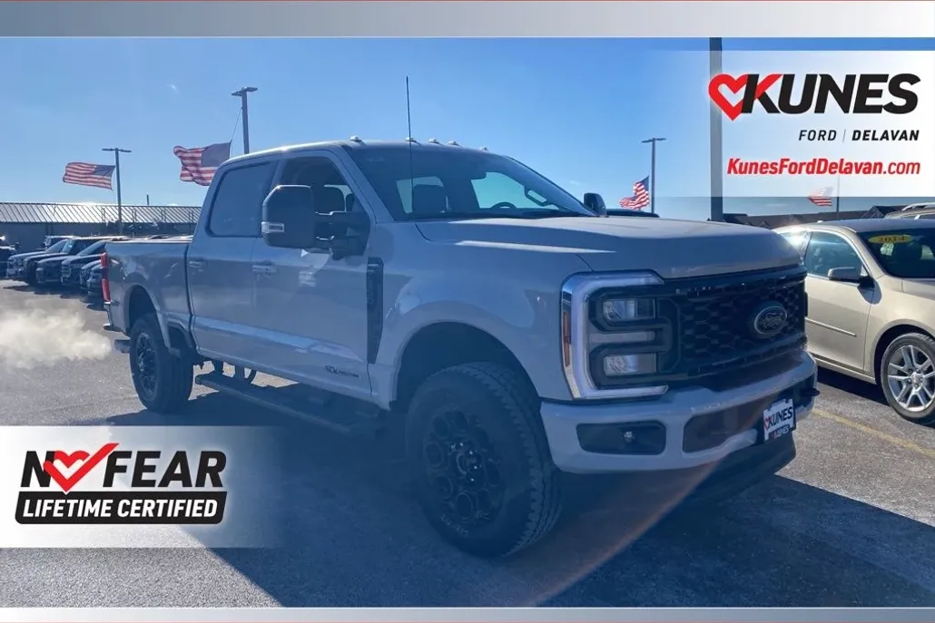 2025 Ford F-350 Lariat photo 1