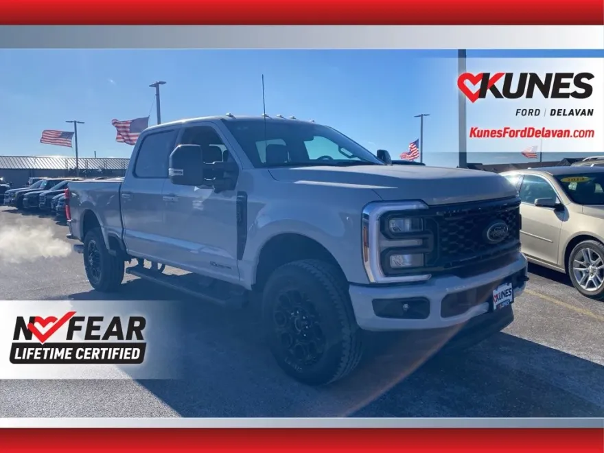 2025 Ford F-350 Lariat photo 1