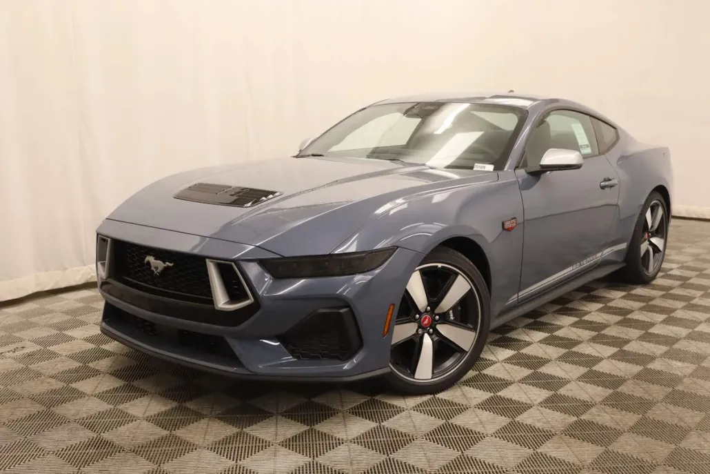 2025 Ford Mustang GT Premium photo 1