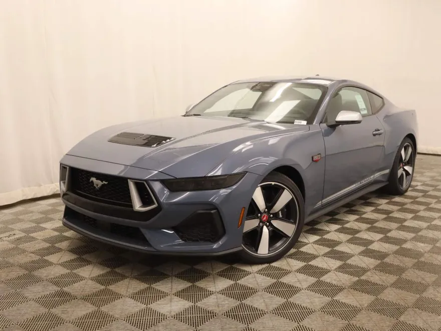 2025 Ford Mustang GT Premium photo 1