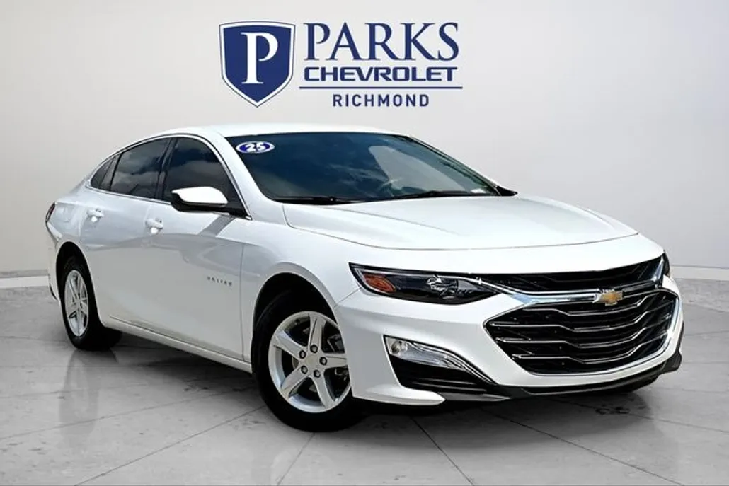 2025 Chevrolet Malibu LS photo 1