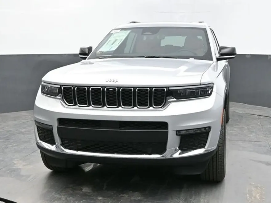 2025 Jeep Grand Cherokee L photo 1