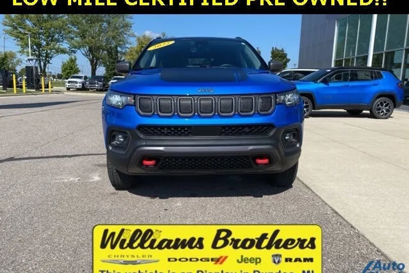 2022 Jeep Compass Trailhawk photo 1