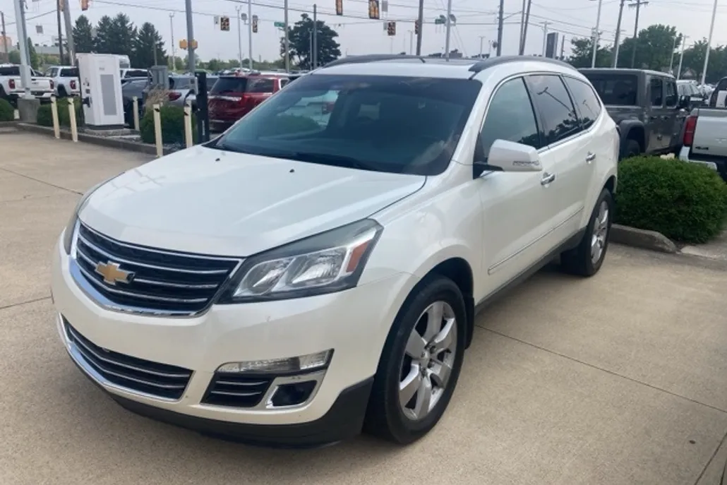 2015 Chevrolet Traverse LTZ photo 1