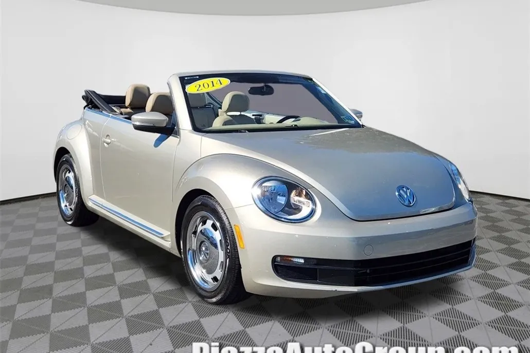 2014 Volkswagen Beetle 1.8T Convertible photo 1