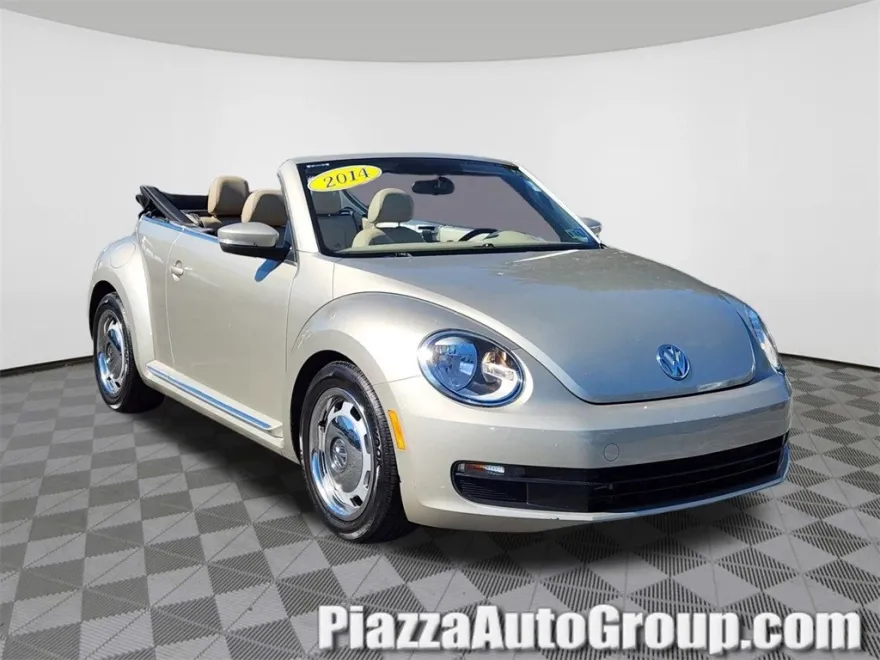 2014 Volkswagen Beetle 1.8T Convertible photo 1