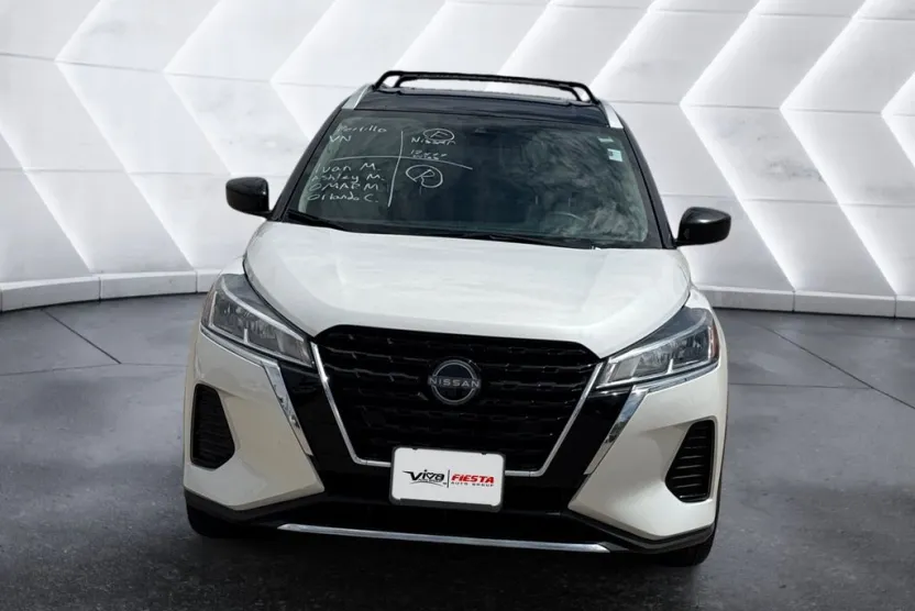 2024 Nissan Kicks SV photo 1