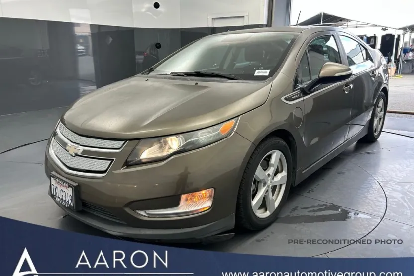 2015 Chevrolet Volt Base photo 1