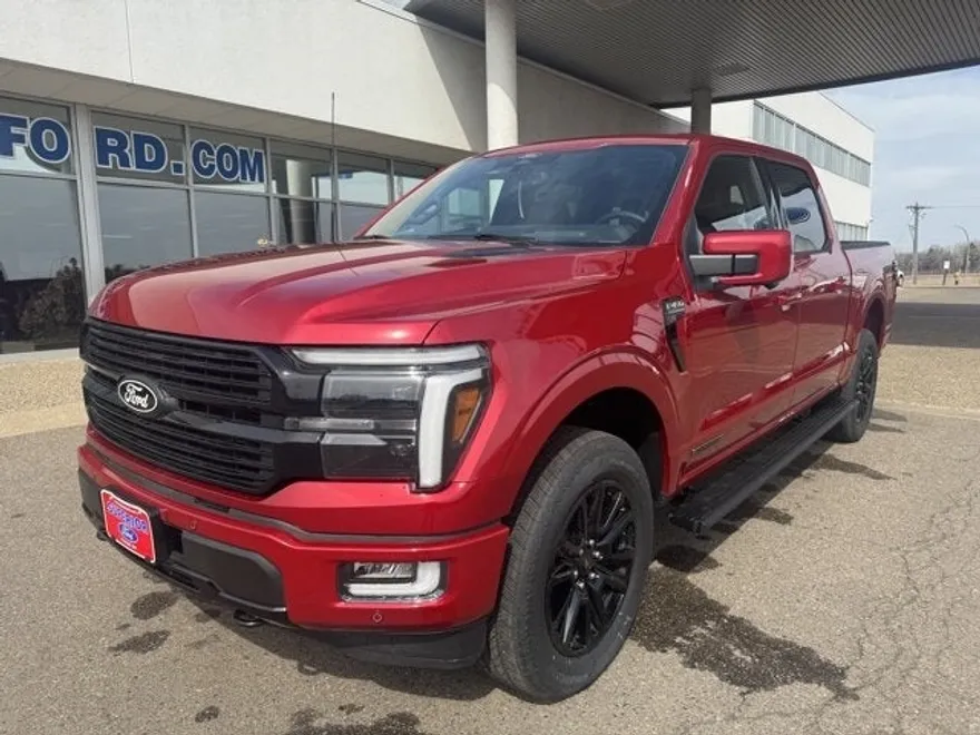 2025 Ford F-150 Platinum photo 1