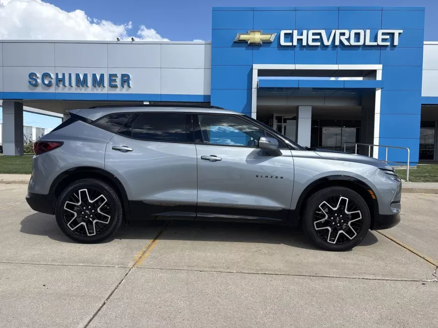 2023 Chevrolet Blazer RS photo 1