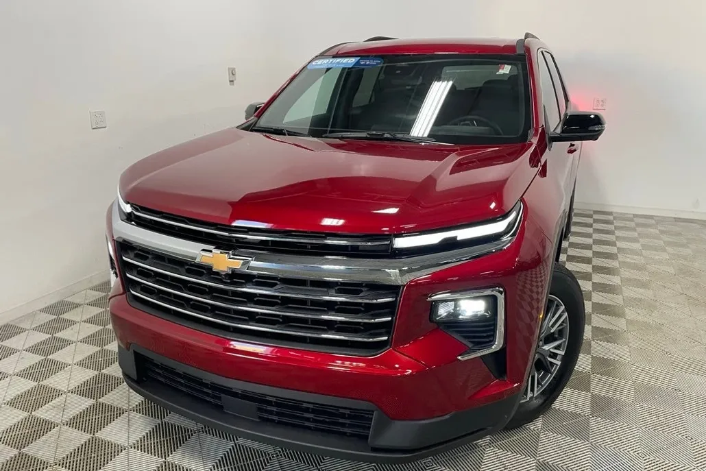 2024 Chevrolet Traverse 1LT photo 1