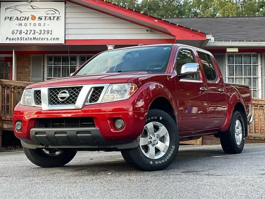 2012 Nissan Frontier SV Crew Cab photo 1