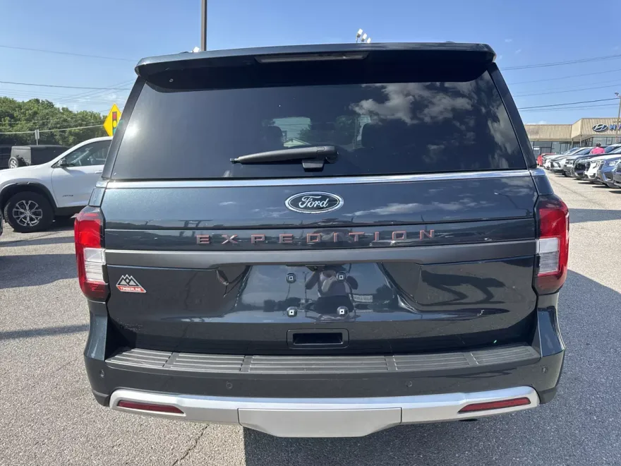 2023 Ford Expedition Timberline photo 1