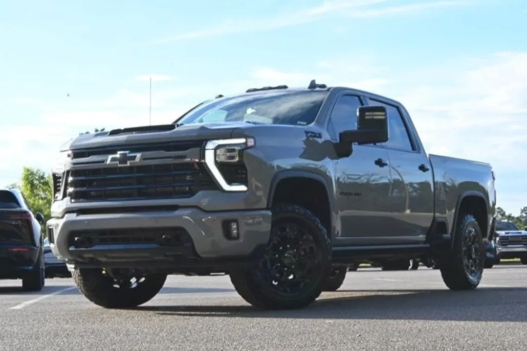 2024 Chevrolet Silverado 2500HD LTZ photo 1