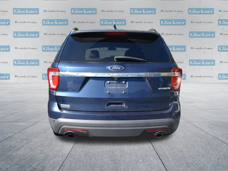 2016 Ford Explorer Base photo 1
