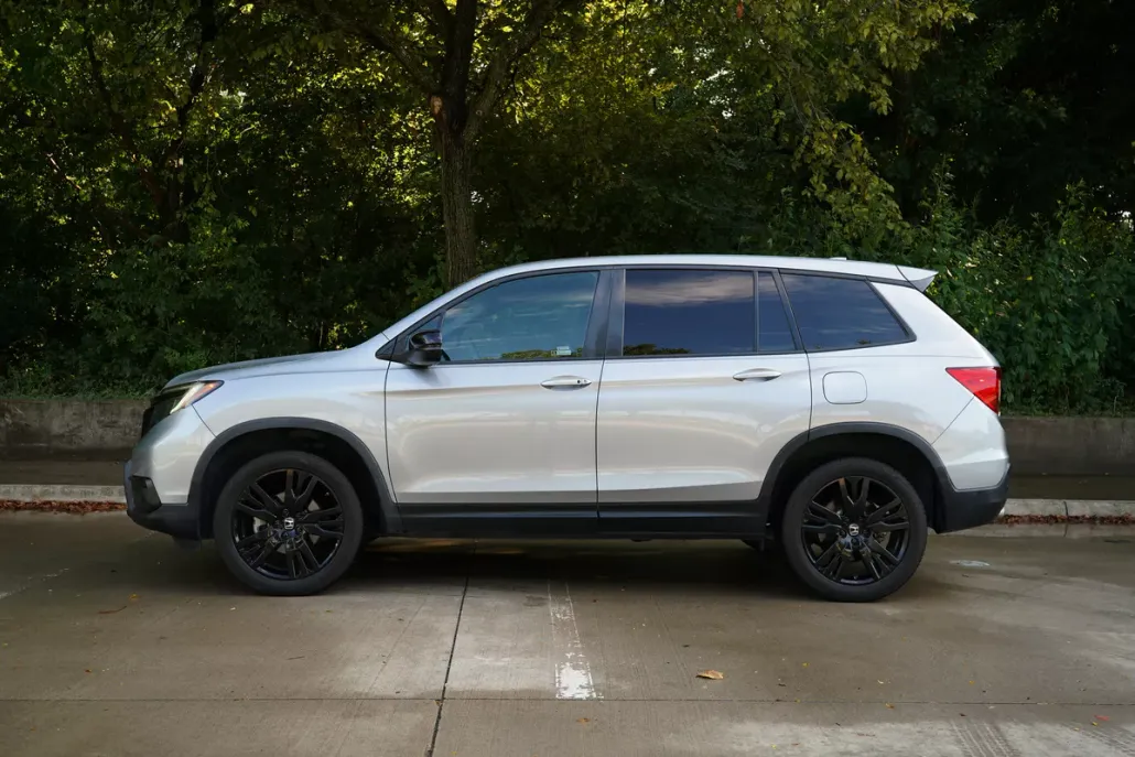 2021 Honda Passport Sport photo 1