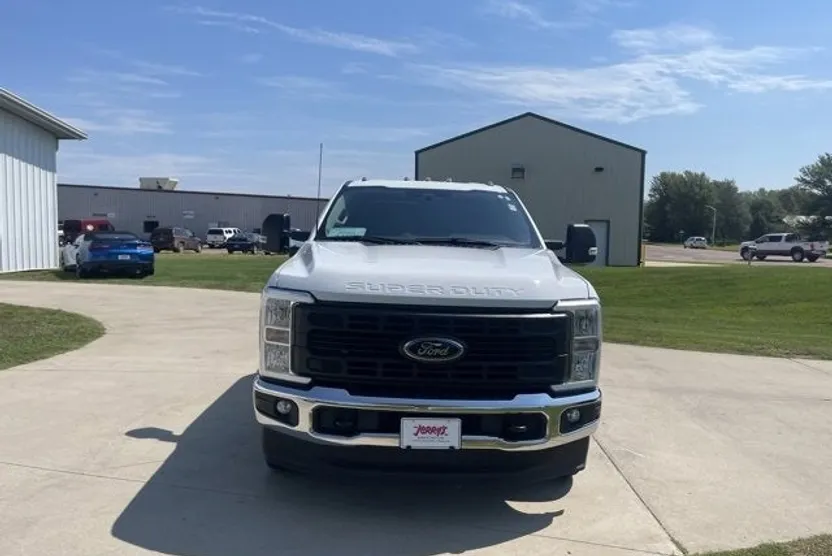 2024 Ford F-250 XL photo 1