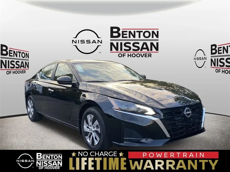 2025 Nissan Altima S photo 1
