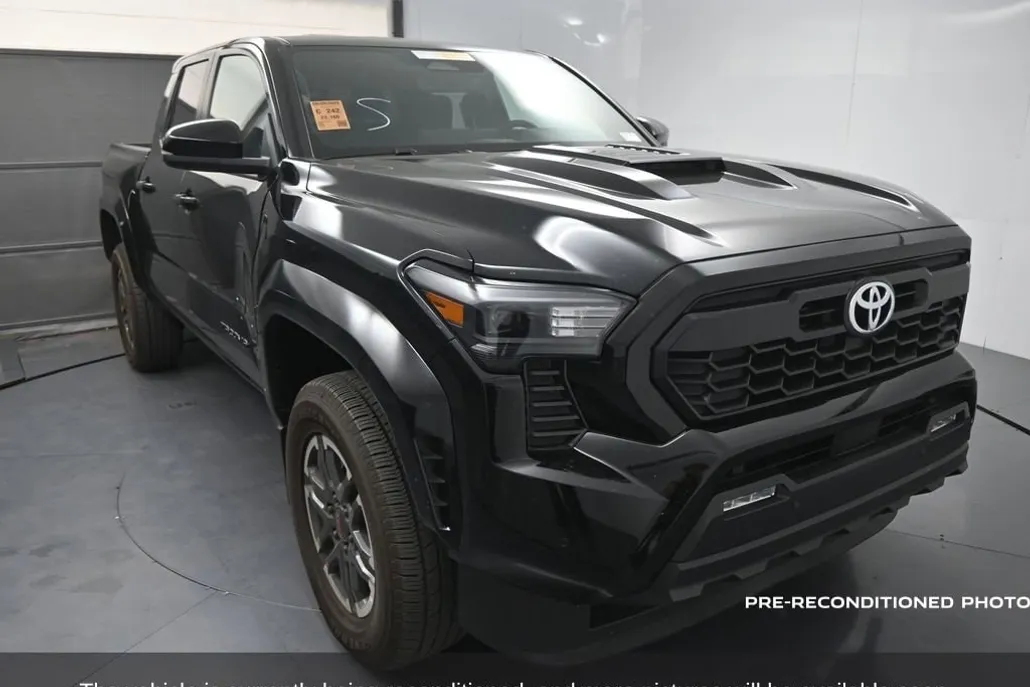 2024 Toyota Tacoma SR5 Double Cab photo 1