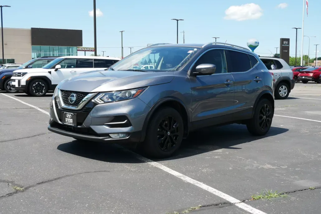 2020 Nissan Rogue Sport SV photo 1