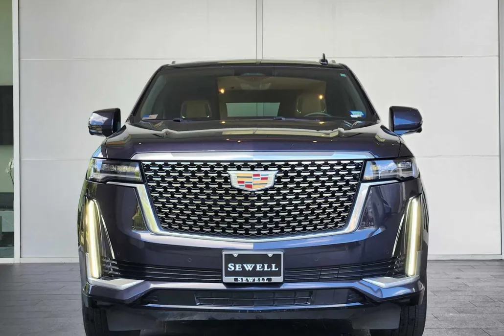 2023 Cadillac Escalade Premium Luxury photo 1
